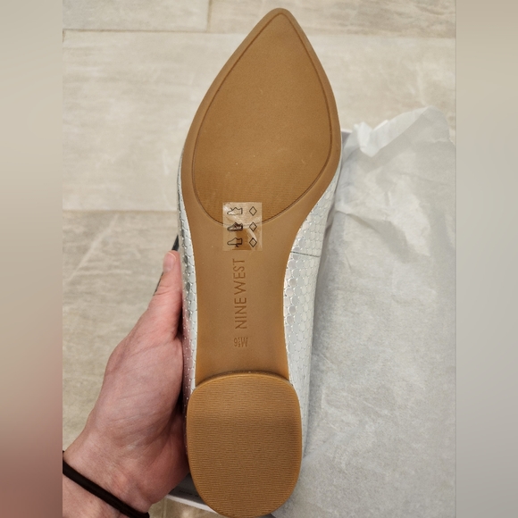 NINE WEST Silver flats - Picture 3 of 4